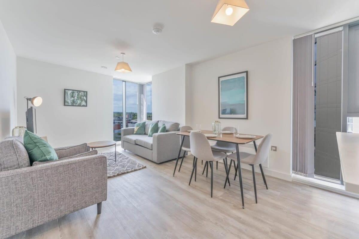 Stunning 2 Bed Apartment In Central 伯明翰 外观 照片
