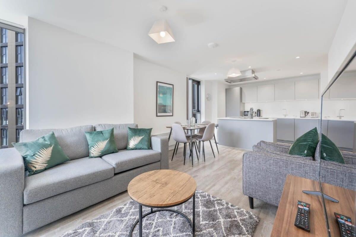Stunning 2 Bed Apartment In Central 伯明翰 外观 照片
